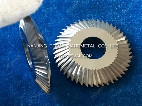Eovak Hardmetal - solid tungsten carbide prism angle milling cutters, carbide prism angle saw blades, prism disk cutters, v-shape slotting cutters, v-grooving cutters